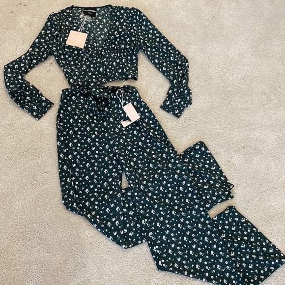 Kittenish Pants - Kittenish forrest green floral crop top with trouser pants NWT
